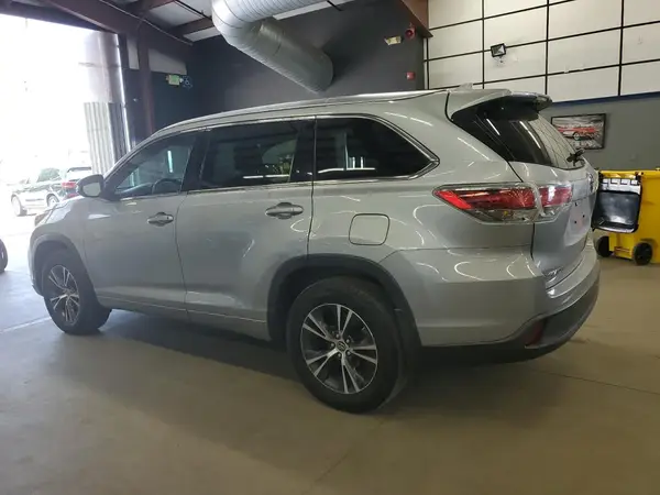 5TDJKRFH1GS250855 2016 TOYOTA HIGHLANDER - Image 2