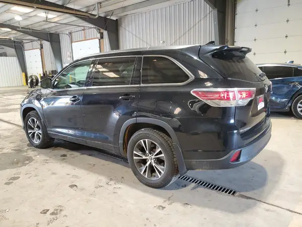 5TDJKRFH1GS251892 2016 TOYOTA HIGHLANDER - Image 2