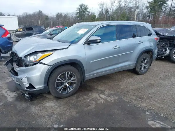 5TDJKRFH1GS257496 2016 TOYOTA HIGHLANDER - Image 2