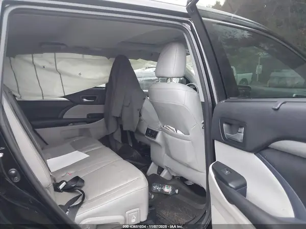 5TDJKRFH1GS257546 2016 TOYOTA HIGHLANDER - Image 8