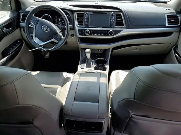 5TDJKRFH1GS258826 2016 TOYOTA HIGHLANDER - Image 8