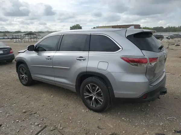 5TDJKRFH1GS260902 2016 TOYOTA HIGHLANDER - Image 2
