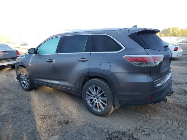5TDJKRFH1GS262651 2016 TOYOTA HIGHLANDER - Image 2