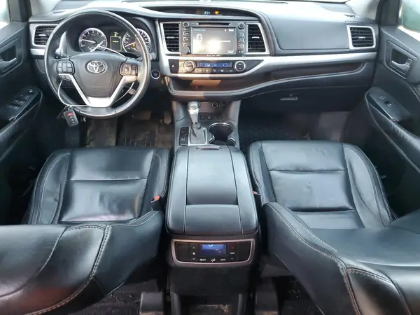 5TDJKRFH1GS262651 2016 TOYOTA HIGHLANDER - Image 8