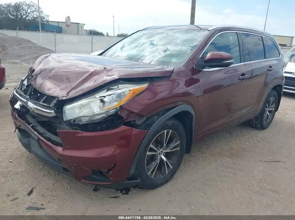 5TDJKRFH1GS267509 2016 TOYOTA HIGHLANDER - Image 2