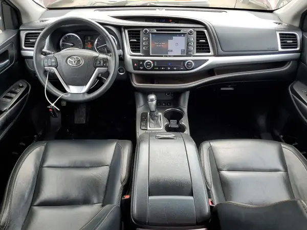 5TDJKRFH1GS271611 2016 TOYOTA HIGHLANDER - Image 8