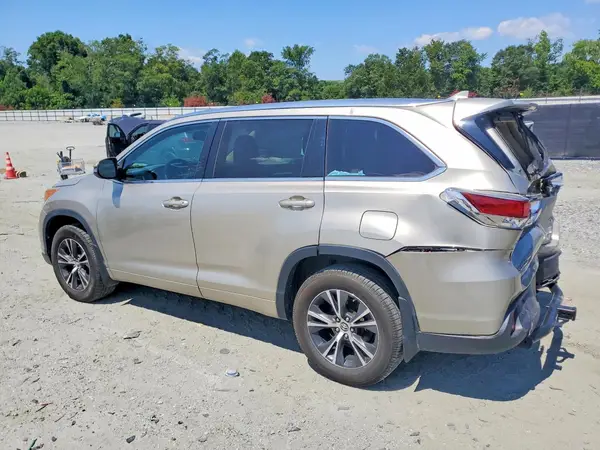 5TDJKRFH1GS274735 2016 TOYOTA HIGHLANDER - Image 2
