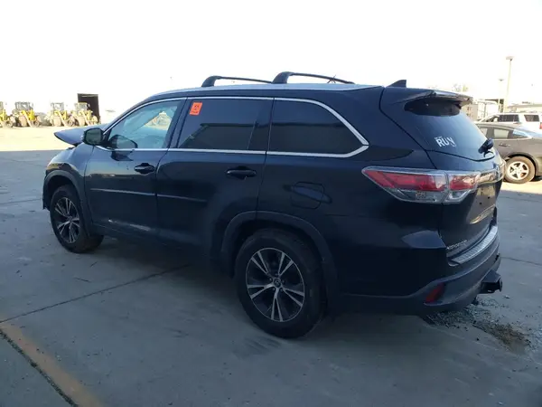 5TDJKRFH1GS277487 2016 TOYOTA HIGHLANDER - Image 2
