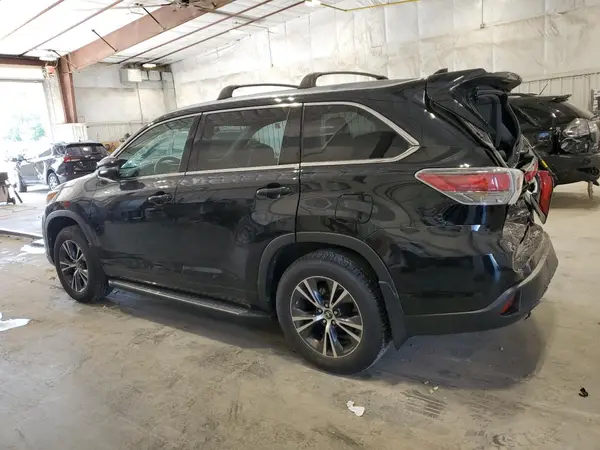 5TDJKRFH1GS286691 2016 TOYOTA HIGHLANDER - Image 2