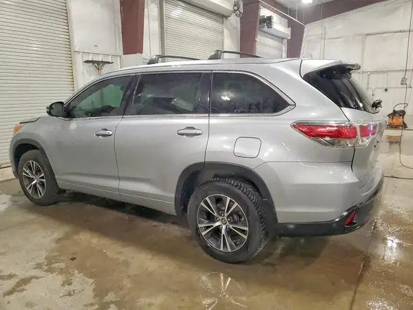 5TDJKRFH1GS289137 2016 TOYOTA HIGHLANDER - Image 2