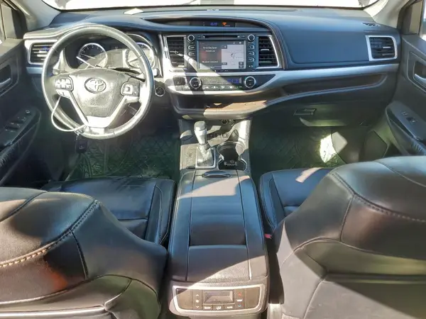 5TDJKRFH1GS289154 2016 TOYOTA HIGHLANDER - Image 8