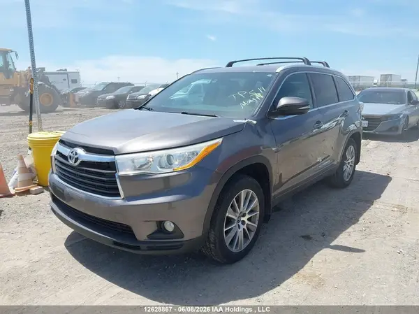 5TDJKRFH1GS298582 2016 TOYOTA HIGHLANDER - Image 2