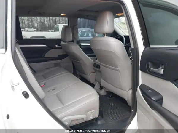 5TDJKRFH1GS302730 2016 TOYOTA HIGHLANDER - Image 8
