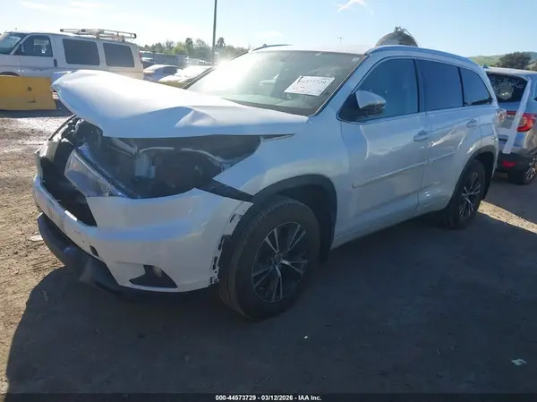5TDJKRFH1GS308706 2016 TOYOTA HIGHLANDER - Image 2