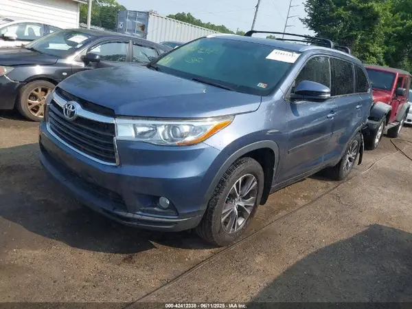 5TDJKRFH1GS308849 2016 TOYOTA HIGHLANDER - Image 2