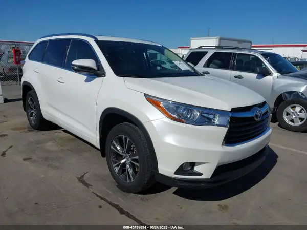 5TDJKRFH1GS309693 2016 TOYOTA HIGHLANDER - Image 1