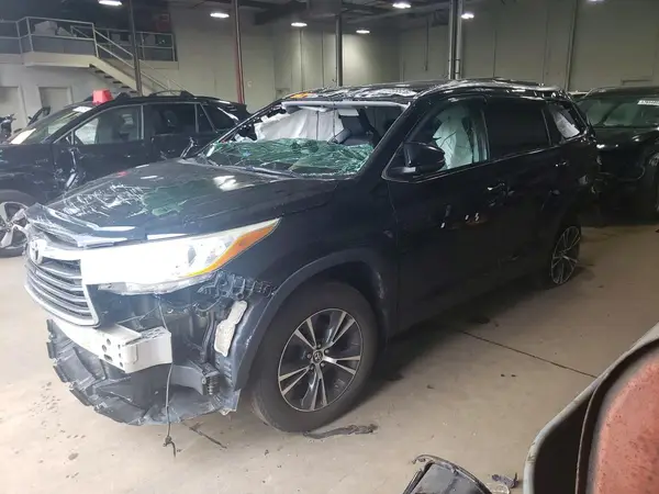 5TDJKRFH1GS310262 2016 TOYOTA HIGHLANDER - Image 1