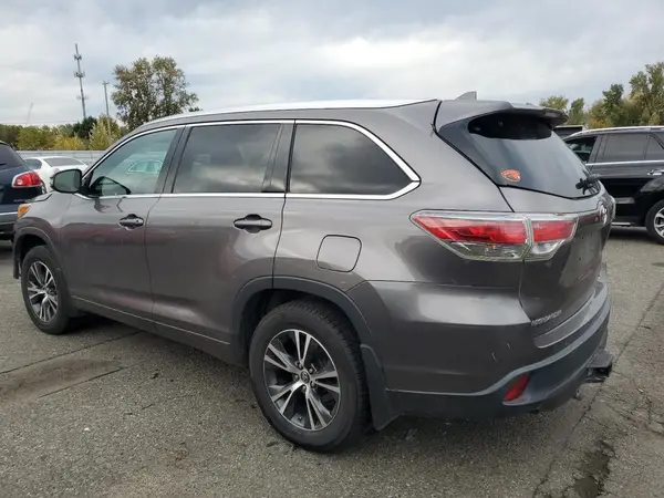5TDJKRFH1GS314361 2016 TOYOTA HIGHLANDER - Image 2