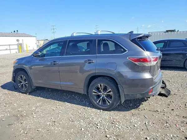 5TDJKRFH1GS314375 2016 TOYOTA HIGHLANDER - Image 2