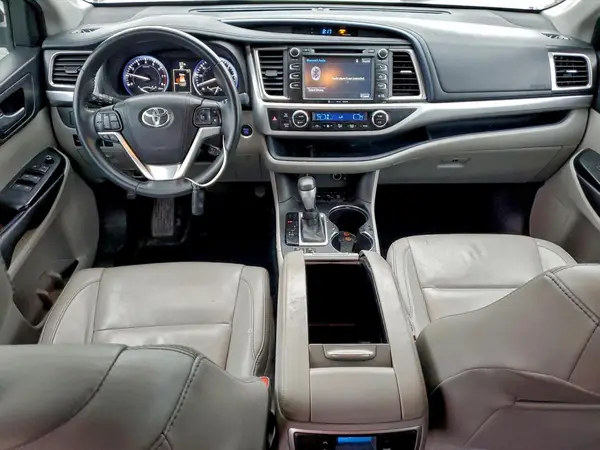 5TDJKRFH1GS314411 2016 TOYOTA HIGHLANDER - Image 8