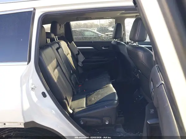 5TDJKRFH1GS332231 2016 TOYOTA HIGHLANDER - Image 8