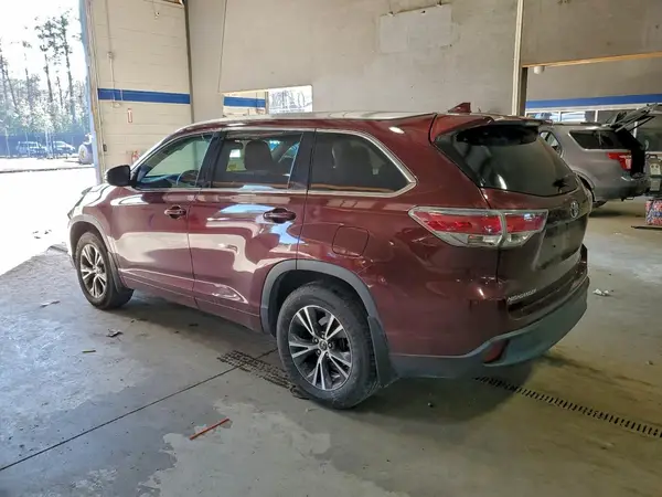 5TDJKRFH1GS334013 2016 TOYOTA HIGHLANDER - Image 2