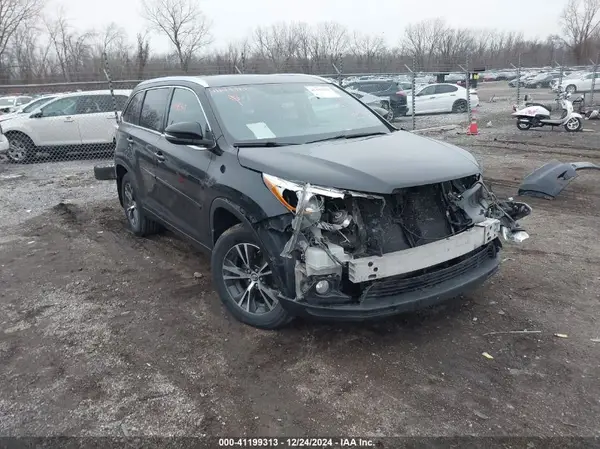 5TDJKRFH1GS338269 2016 TOYOTA HIGHLANDER - Image 1