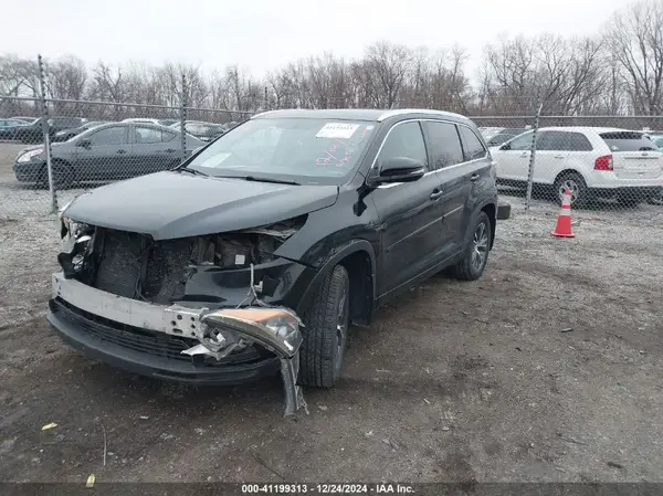 5TDJKRFH1GS338269 2016 TOYOTA HIGHLANDER - Image 2