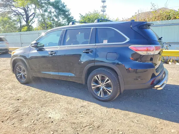 5TDJKRFH1GS343875 2016 TOYOTA HIGHLANDER - Image 2