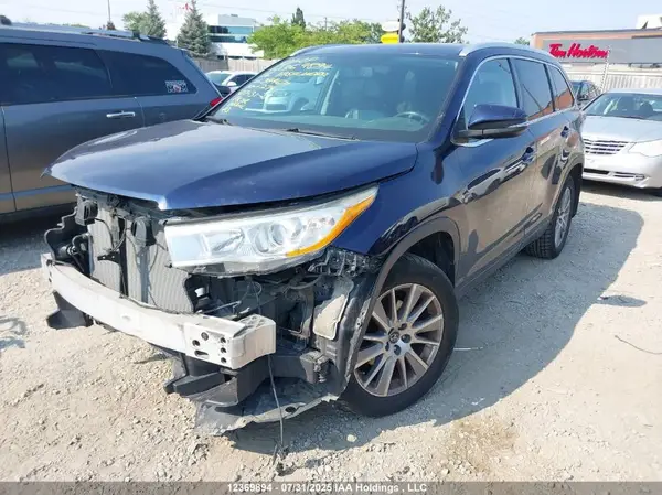 5TDJKRFH1GS344671 2016 TOYOTA HIGHLANDER - Image 2