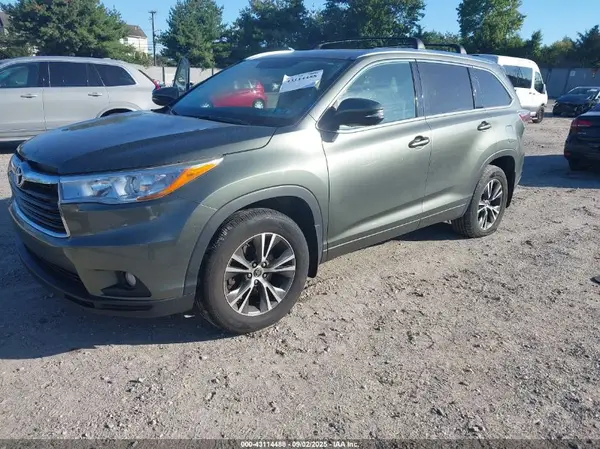 5TDJKRFH1GS346291 2016 TOYOTA HIGHLANDER - Image 2