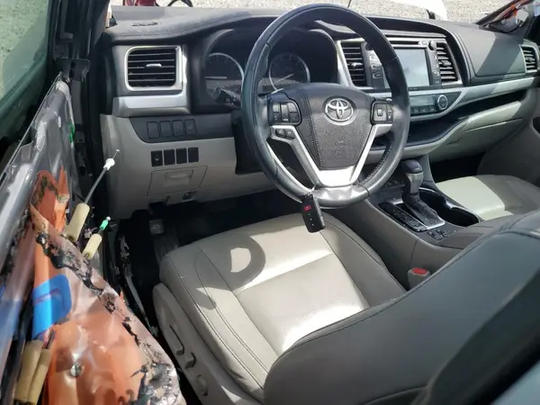 5TDJKRFH1GS347165 2016 TOYOTA HIGHLANDER - Image 8