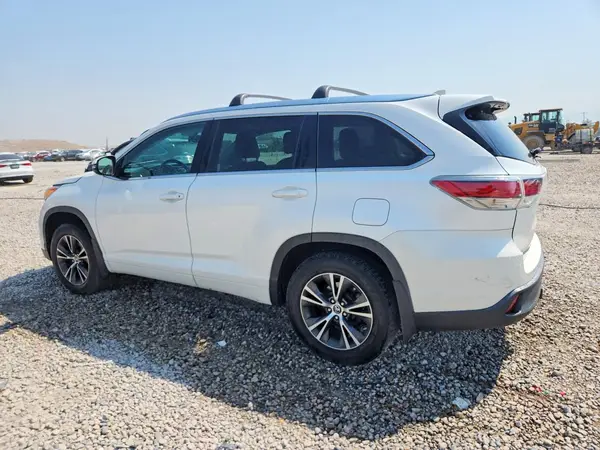 5TDJKRFH1GS348218 2016 TOYOTA HIGHLANDER - Image 2
