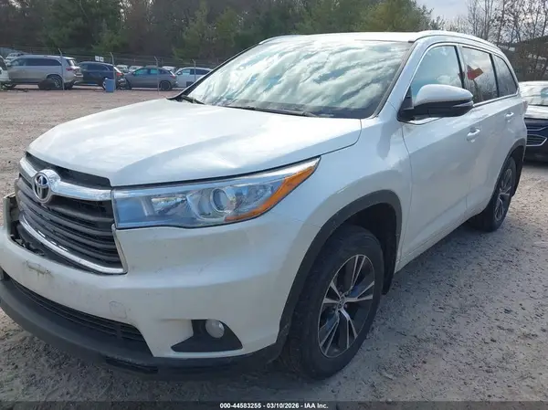 5TDJKRFH1GS350583 2016 TOYOTA HIGHLANDER - Image 2