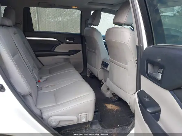 5TDJKRFH1GS350583 2016 TOYOTA HIGHLANDER - Image 8