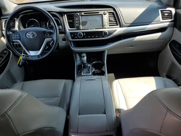 5TDJKRFH1GS351765 2016 TOYOTA HIGHLANDER - Image 8
