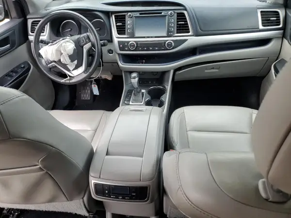 5TDJKRFH1GS353967 2016 TOYOTA HIGHLANDER - Image 8
