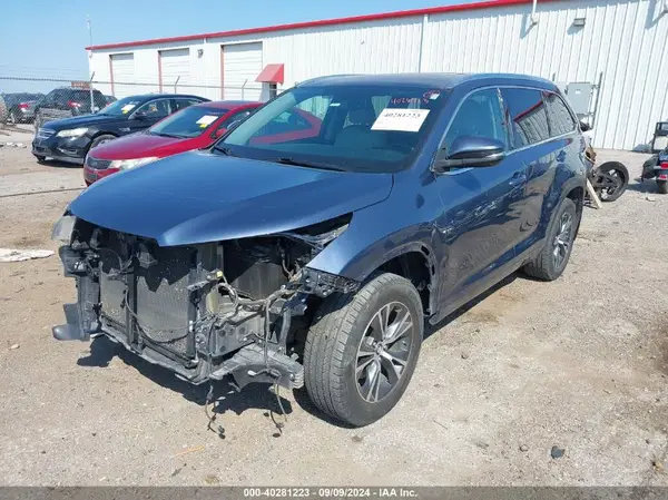 5TDJKRFH1GS354651 2016 TOYOTA HIGHLANDER - Image 2