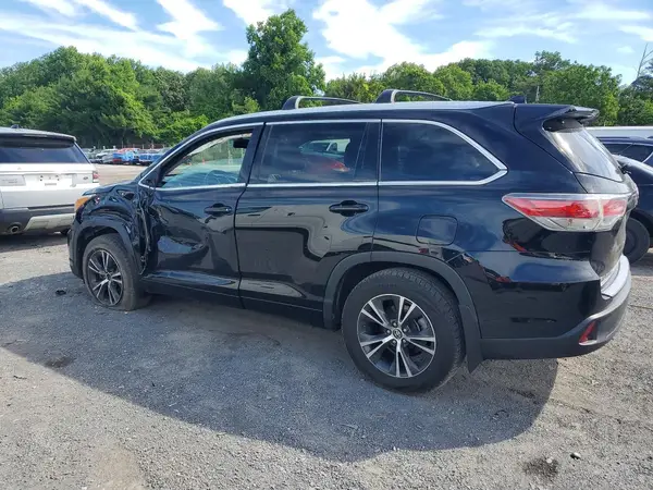 5TDJKRFH1GS500806 2016 TOYOTA HIGHLANDER - Image 2