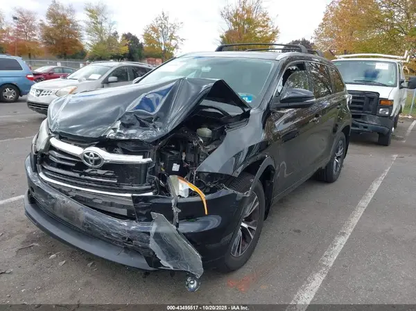 5TDJKRFH1GS500997 2016 TOYOTA HIGHLANDER - Image 2