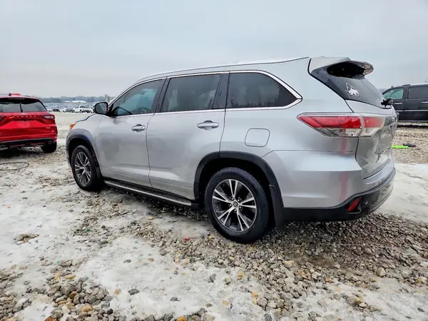 5TDJKRFH1GS501728 2016 TOYOTA HIGHLANDER - Image 2