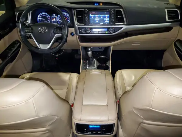 5TDJKRFH1GS503639 2016 TOYOTA HIGHLANDER - Image 8