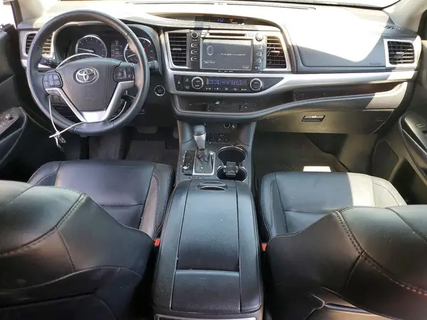 5TDJKRFH1GS505245 2016 TOYOTA HIGHLANDER - Image 8