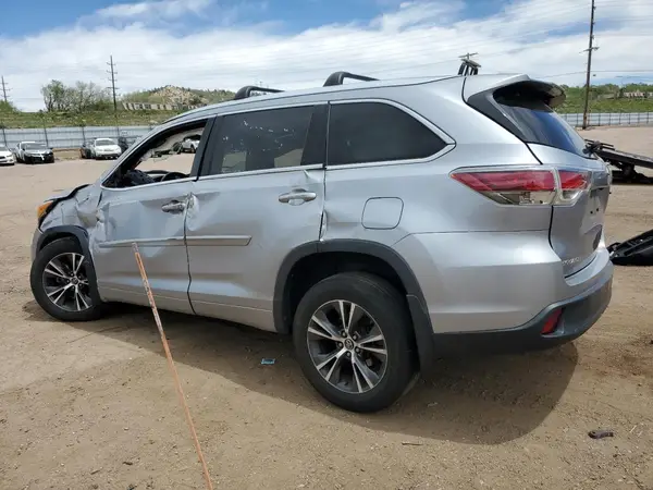 5TDJKRFH1GS505861 2016 TOYOTA HIGHLANDER - Image 2