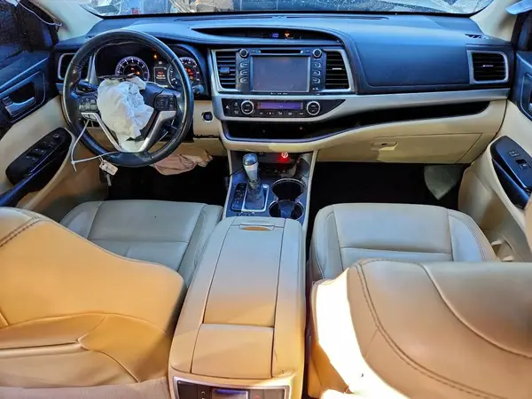 5TDJKRFH1GS507027 2016 TOYOTA HIGHLANDER - Image 8