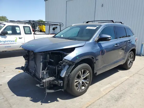 5TDJKRFH2GS236429 2016 TOYOTA HIGHLANDER - Image 1