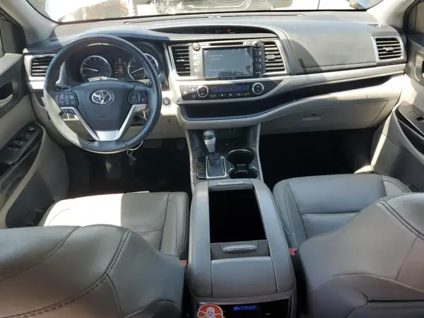5TDJKRFH2GS236429 2016 TOYOTA HIGHLANDER - Image 8