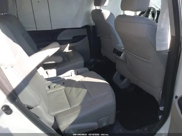 5TDJKRFH2GS247950 2016 TOYOTA HIGHLANDER - Image 8