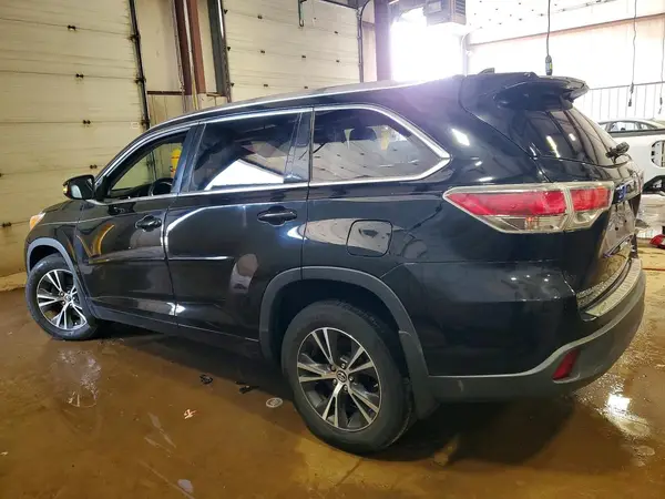 5TDJKRFH2GS255286 2016 TOYOTA HIGHLANDER - Image 2