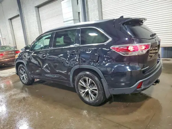 5TDJKRFH2GS255384 2016 TOYOTA HIGHLANDER - Image 2